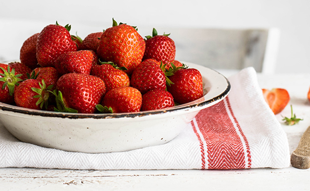 Arrosage des fraises en hiver : que faire pour vos fraisiers ?
